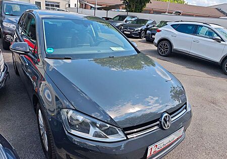 VW Golf Volkswagen VII Lim. Trendline BlueMotion
