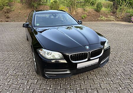 BMW 530 d xDrive*NAVI*XENON*HEAD UP*ACC*AHK*PDC*BRC*ALU