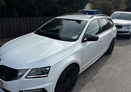 Skoda Octavia Combi 2.0 TSI RS