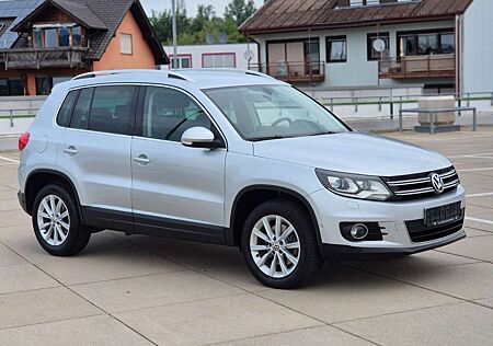 VW Tiguan Volkswagen Sport & Style Bi-Xenon Navi SHZ PDC GRA