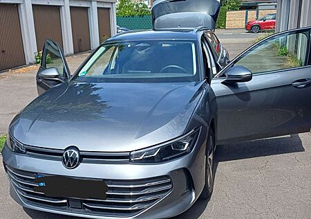 VW Passat Variant Volkswagen 1.5 e-TSI OPF DSG Business