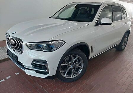 BMW X5 xDrive 30d xLine /Soft-Close /2x TV / PANORAM