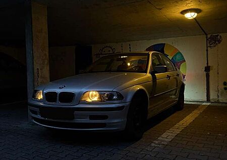 BMW 316i 316 / TÜV 10.2026 / Service Neu