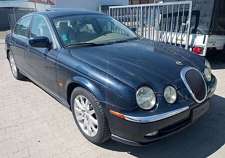 Jaguar S-Type 4.0 V8 HU & AU Neu!