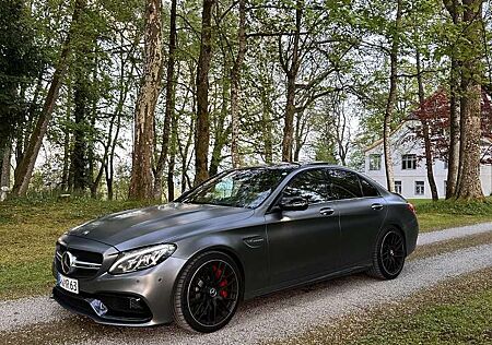 Mercedes-Benz C 63 AMG