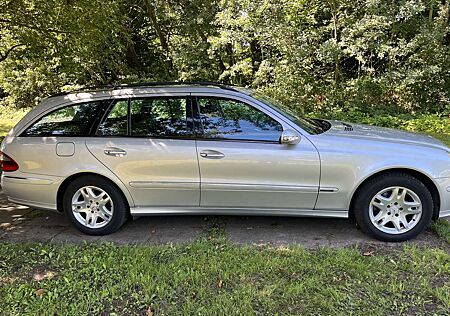 Mercedes-Benz E 200 T Kompressor Automatik Avantgarde