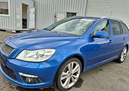Skoda Octavia RS / EURO 5/XENON/TEILLEDER/PDC/ALU/KLIMAAUTOMATIK