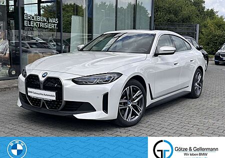 BMW i4 eDrive40 DrivingAssistantProf Schiebedach AHK