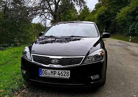 Kia Cee'd Ceed / 1.4 CVVT Spirit
