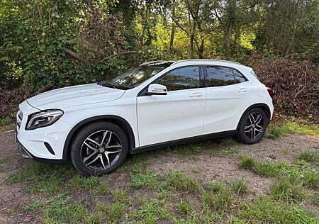 Mercedes-Benz GLA 200 GLA