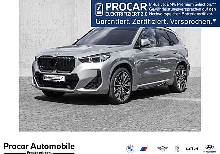 BMW iX1 xDrive30 M-SPORT+HUD+PANO+ACC+AHK+RFK+NAVI