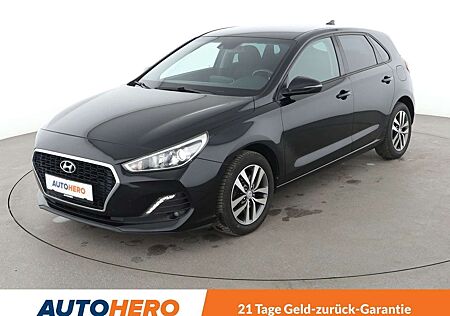Hyundai i30 1.4 MPI Trend *NAVI*CAM*SHZ*LHZ*TEMPO*ALU*