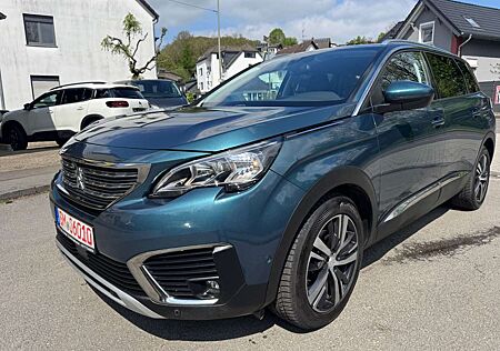 Peugeot 5008 AllureAut.NaviLeder7SitzKameraAhk45Tkm