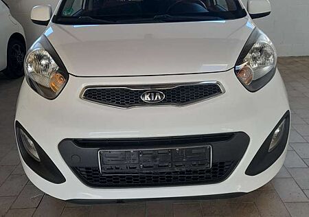 Kia Picanto 1.0 Fifa World Cup Edition