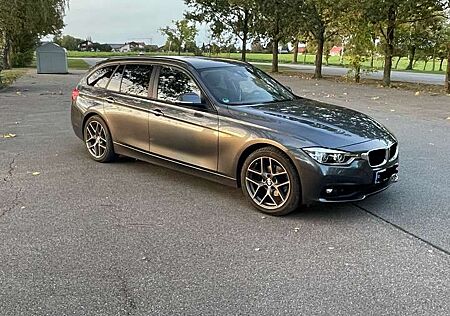 BMW 318i 318 Touring Aut. Advantage