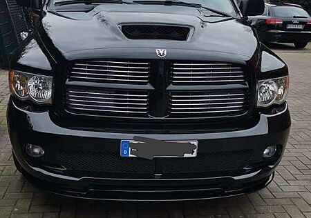 Dodge RAM SRT 10 Viper