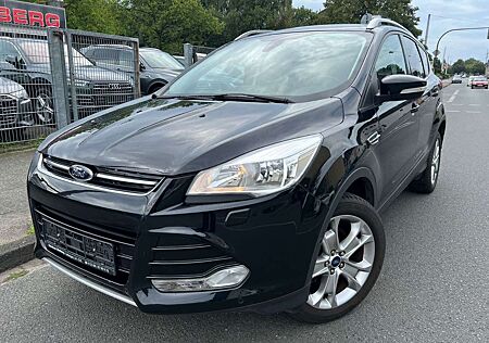 Ford Kuga Titanium*NAVI*RÜCKFAHRKAMERA*TEILLEDER*PDC*