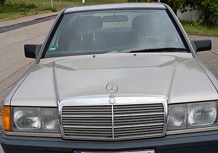 Mercedes-Benz 190 E
