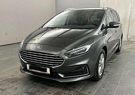 Ford S-Max Titanium Automatik**7-Sitzer**