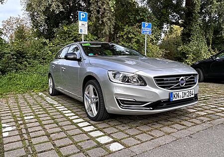 Volvo V60 D6 Plug-In-Hybrid AWD Geartronic Summum