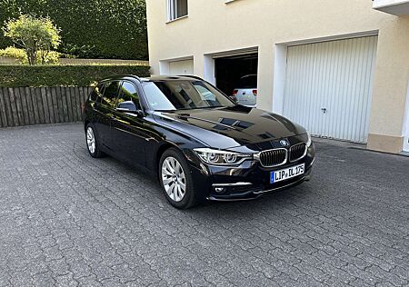 BMW 320d 320 Touring xDrive Luxury Line