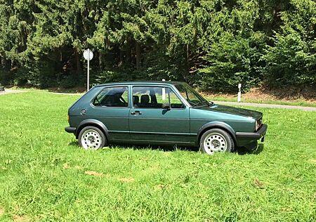 VW Golf GTI Volkswagen 1