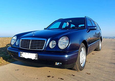 Mercedes-Benz E 280 Classic