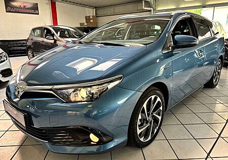 Toyota Auris Hybrid Design Edition NAVI