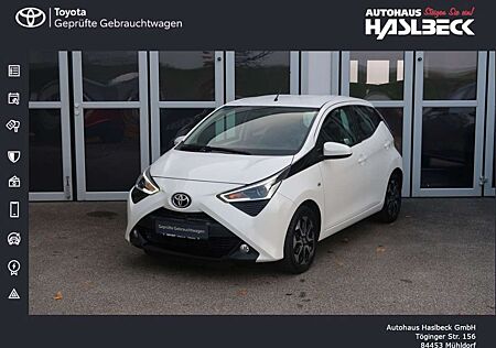 Toyota Aygo (X) x-play Team Deutschland