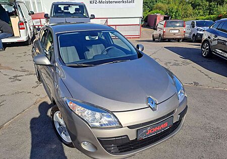Renault Megane III Lim. Dynamique *wenig km*PDC*AC-Aut.*