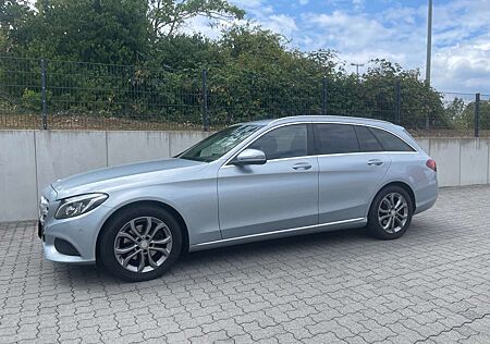 Mercedes-Benz C 220 d T Avantgarde Navi*LED*PDC*SH*AHK*17