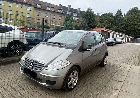 Mercedes-Benz A 150 A -Klasse TÜV NEU*CHECKHEFT*APPLECARPLAY