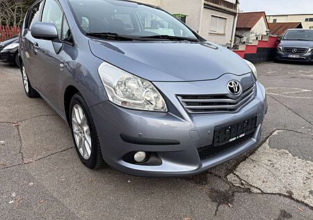 Toyota Verso Travel/ Navi/ Rück-Kamera/PDC/Standheizung