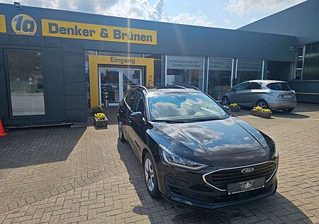 Ford Focus Turnier 1,5 EcoBlue Cool & Connect LED*Nav