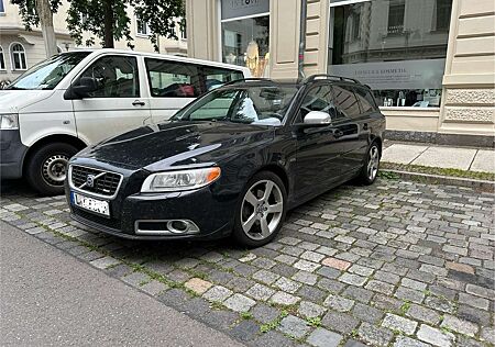 Volvo V70 2.5 T RDesign (Benzin) 200 PS