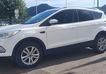 Ford Kuga 1.5 EcoBoost 2x4 Cool & Connect