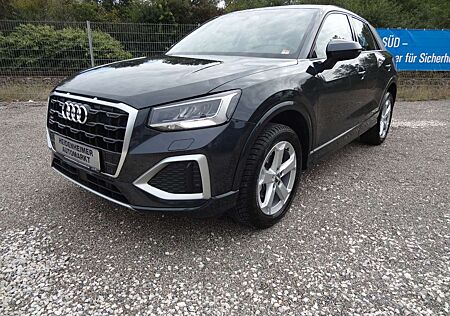 Audi Q2 35 TFSI/1.Hand/150PS/9.200km/Kamera/Navi/DSG/