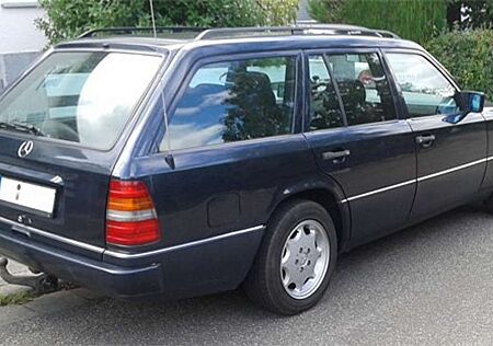 Mercedes-Benz E 220 E-Klasse T