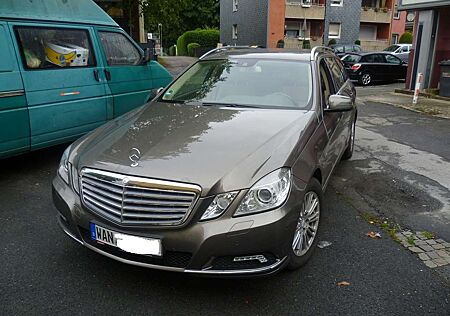 Mercedes-Benz E 250 E-Klasse T-Modell Diesel T CDI DPF Automatik