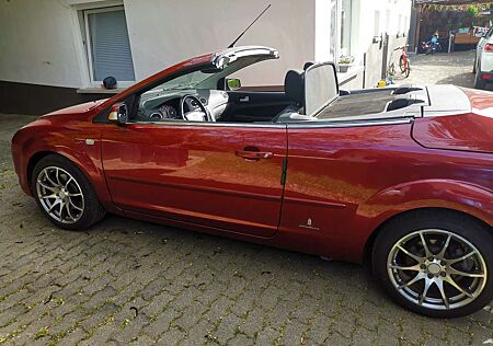 Ford Focus CC Focus Coupe-Cabriolet 2.0 16V Aut. Titanium
