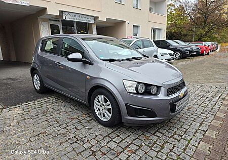 Chevrolet Aveo LT+2.Hand/Klimaanlage/Tempomat/el.Fenster/el.Spieg