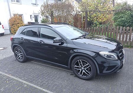 Mercedes-Benz GLA 180 GLA Urban