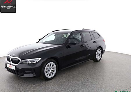 BMW 330 e T LASER,HEADUP,KEYLESS,TOTWINKEL,AHK,1.HD