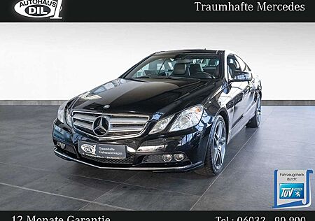 Mercedes-Benz E 200 Coupe *PANO*LED*AMG-RÄDER*SCHECKHEFT*