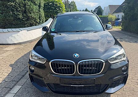 BMW X1 xDrive 20 i M SPORT-PAKET PANORAMA NAVI+HUD LEDER