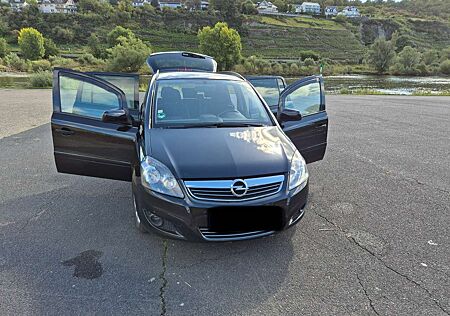 Opel Zafira Family