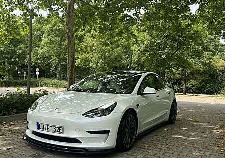Tesla Model 3 SR+ / viele extras / enchanced Autopilot / summon