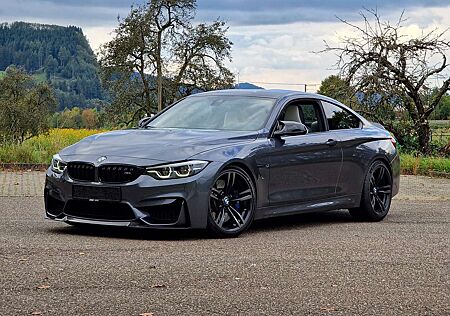 BMW M4 Coupe DKG Competition