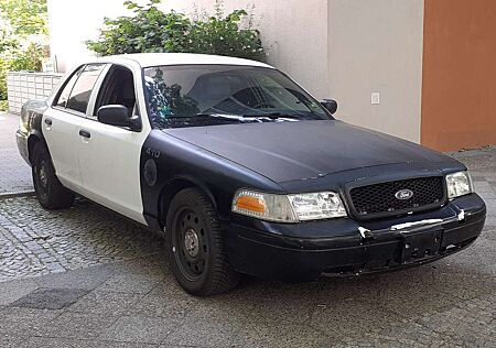 Ford Crown Victoria