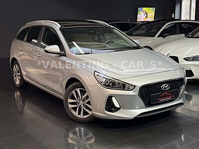 Hyundai i30 cw Family + Nav/Kamera/Temp/Shz/Lhz/Pano/Led